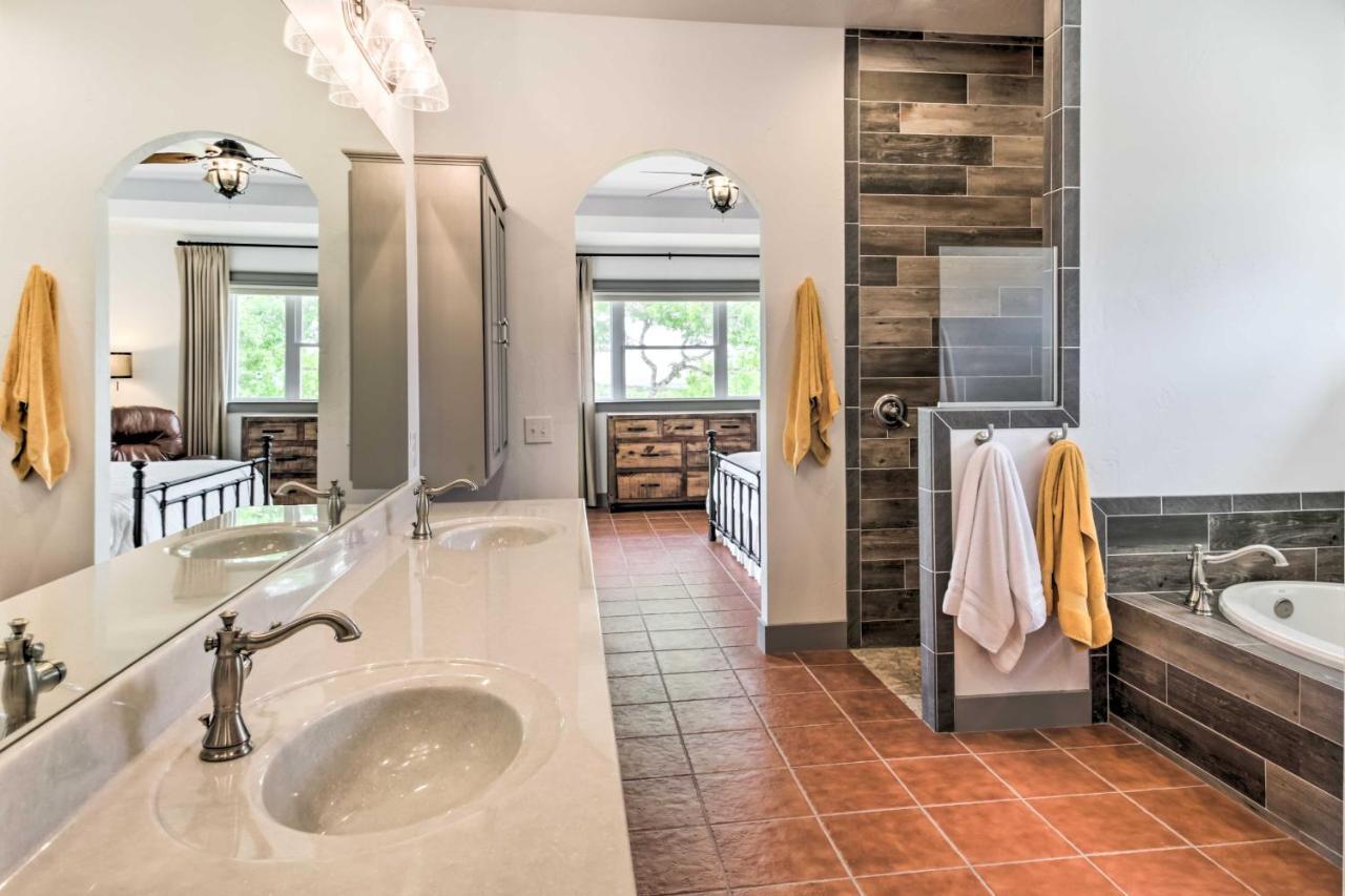 Ladera Wimberley Estate On 13 Acres With Hot Tub Villa Exterior photo