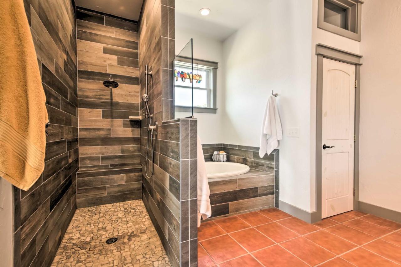 Ladera Wimberley Estate On 13 Acres With Hot Tub Villa Exterior photo